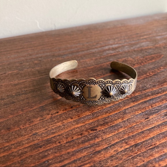 “L” Bracelet - Picture 4 of 4